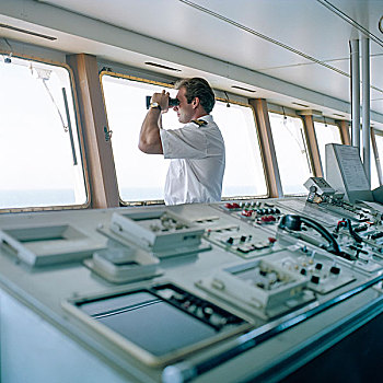 水手,双筒望远镜,集装箱船,海上