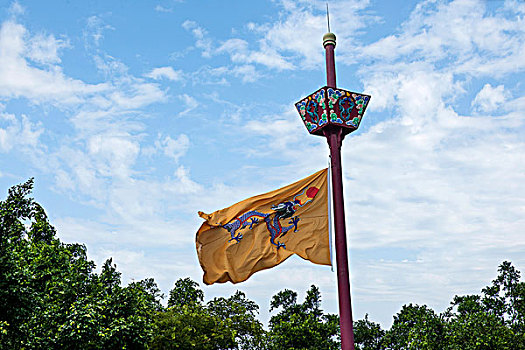 福建厦门胡里山炮台上的龙旗