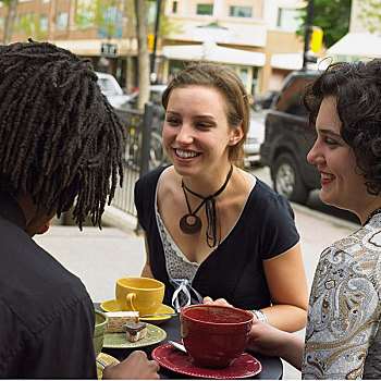三个,年轻人,咖啡,街边咖啡厅