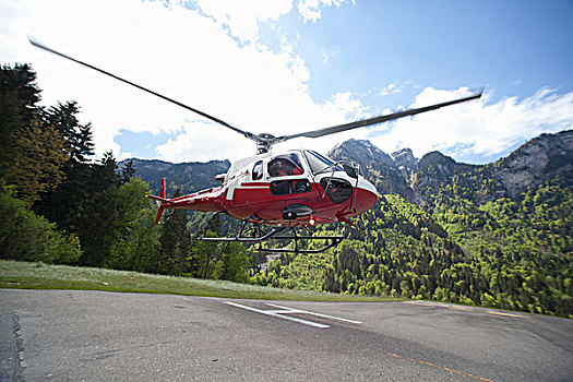 直升飞机,直升机停机坪,因特拉肯,伯尔尼,瑞士