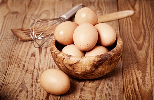 新鲜,褐色,蛋,打蛋器,木质背景