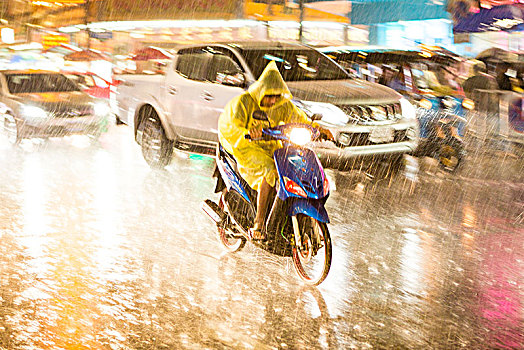 摩托车,速度,雨,市区,曼谷,夜晚