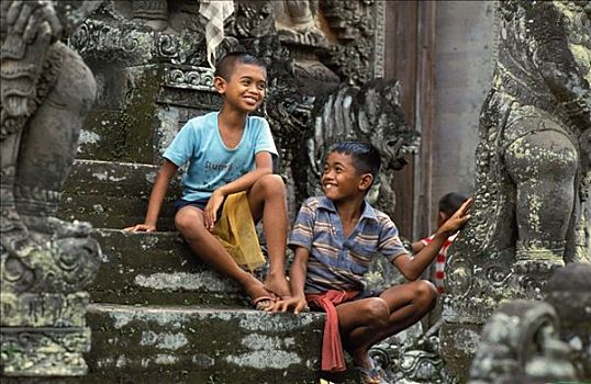 印度尼西亚,巴厘岛,男孩,庙宇
