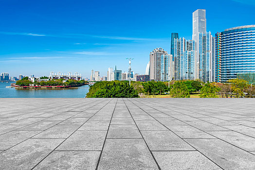 道路地砖和天津现代城市建筑天际线