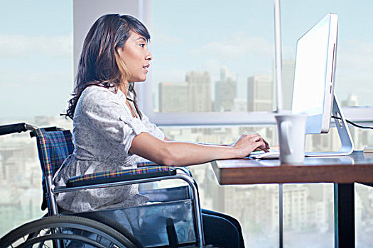 女人,轮椅,用电脑