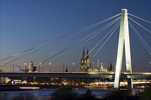 桥,莱茵河,科隆大教堂,夜晚,科隆,北莱茵威斯特伐利亚,德国,欧洲