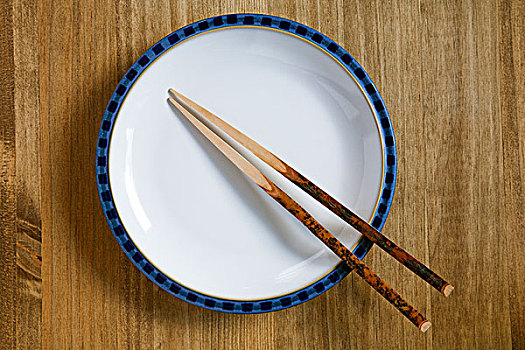 盘子,桌子,筷子