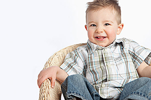 肖像,男孩,坐,椅子,艾伯塔省,加拿大
