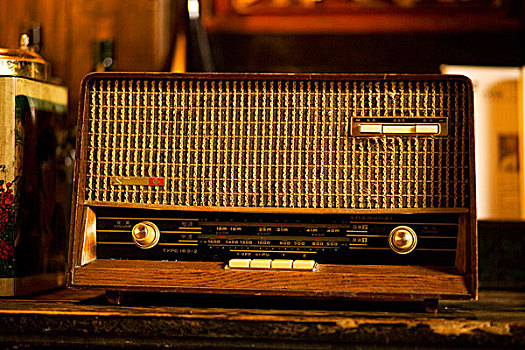 复古老式收音机