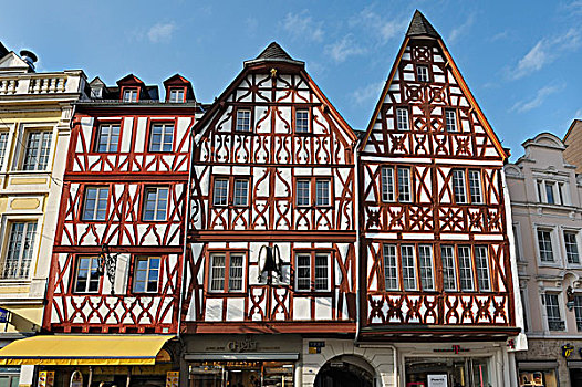 半木结构房屋,方形,莱茵兰普法尔茨州,德国,欧洲