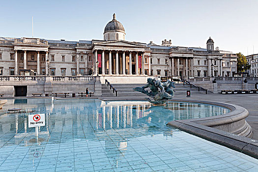 喷泉,国家美术馆,特拉法尔加广场,伦敦,英格兰,英国,欧洲