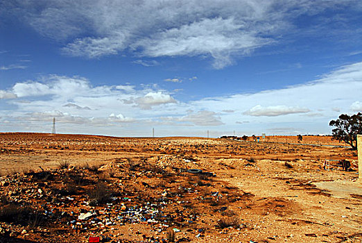 libya,inland,abandonnes,garbage,along,the,road