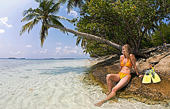 女青年,潜水,海滩,岛屿,南马累环礁,马尔代夫,印度洋,亚洲