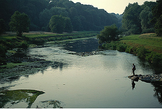 男人,飞钓,石头,河,爱尔兰