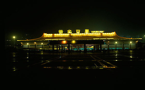 广东珠海拱北海关夜景