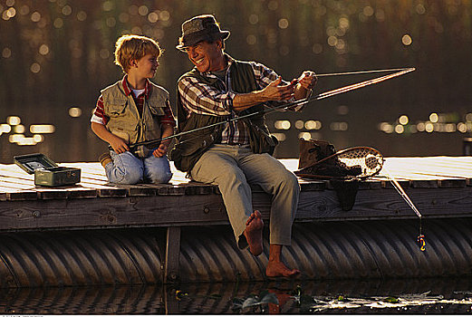 爷爷,孙子,钓鱼,码头