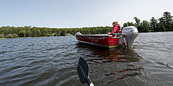 女孩,坐,摩托艇,湖,木头,安大略省,加拿大