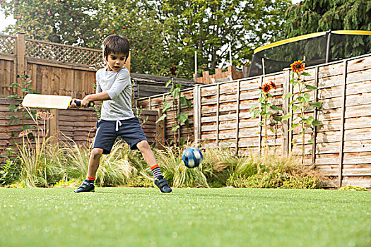 男孩,玩,板球,花园,球,半空中