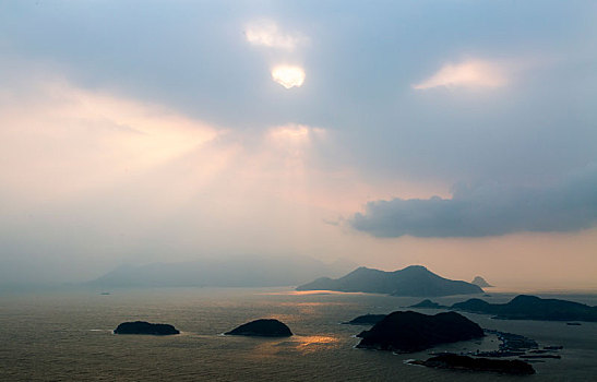 海上日出