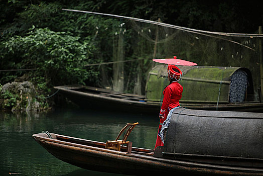 宜昌,三峡人家,长江,运输,航道,民俗,表演,风景,景点,旅游,高山,瀑布,河流,神秘,树木,植被,峡谷,壮观