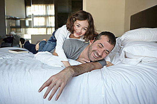 父亲,女儿,玩,床