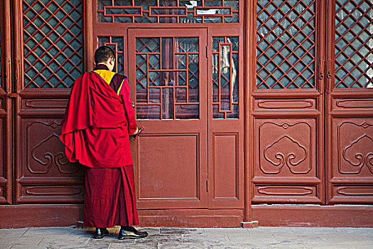 僧侣,开着,门,庙宇,喇嘛,北京,中国