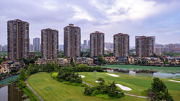 武汉城市高尔夫球场风光