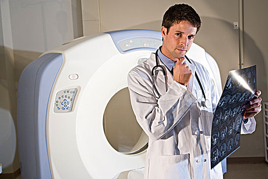 放射科医生,拿着,测验,靠近,ct扫描
