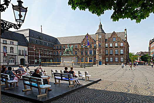 休息,长椅,市政厅,骑马雕像,市场,杜塞尔多夫,北莱茵威斯特伐利亚,德国