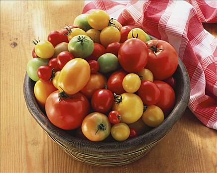 许多,不同,西红柿,木质,盘子,大浅盘