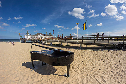 码头,大钢琴,海滩,阿尔贝克海滨,乌瑟多姆岛,梅克伦堡前波莫瑞州,德国,欧洲