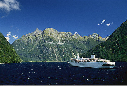 游船,米尔福德峡湾,南岛,新西兰