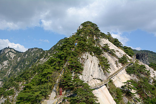 湖北天堂寨国家地质公园夏日风光