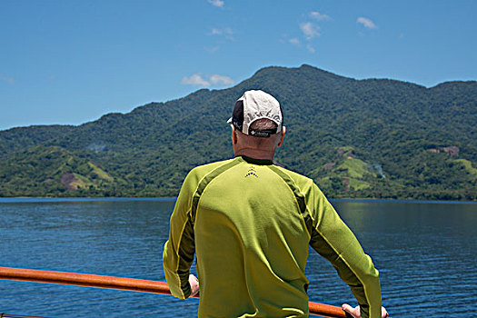 美拉尼西亚,巴布亚新几内亚,岛屿,男性,旅游,看,沿岸,风景,探险,船,银,探索,大幅,尺寸