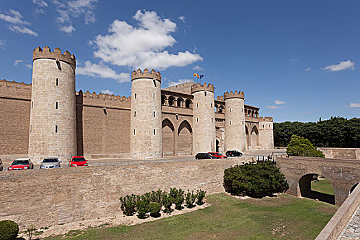 宫殿,萨拉戈萨