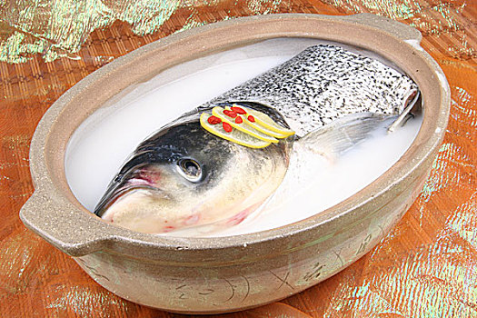 鱼头砂锅