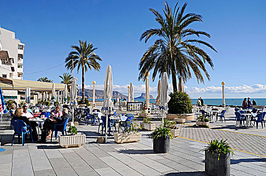 街边咖啡厅,木板路,白色海岸,阿利坎特省,西班牙,欧洲