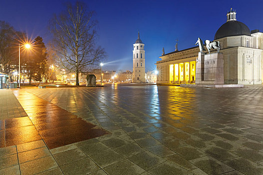 大教堂广场,晚上,维尔纽斯