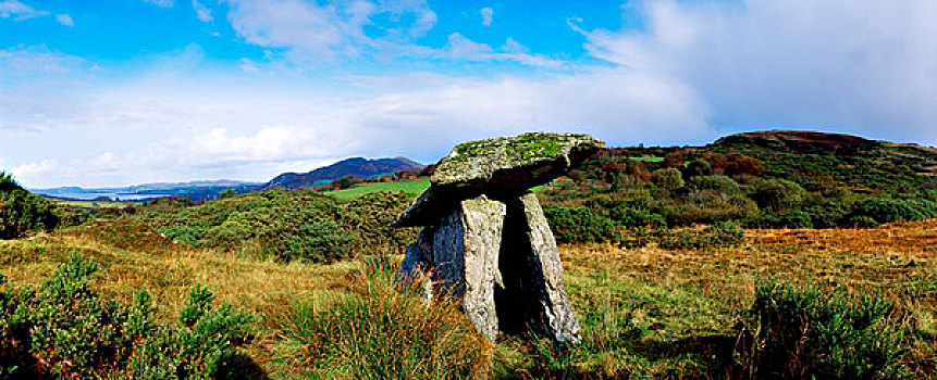 多纳格,爱尔兰,巨石墓