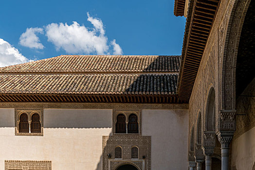 西班牙格拉纳达阿尔罕布拉宫内的建筑,阿拉伯风格雕刻细节