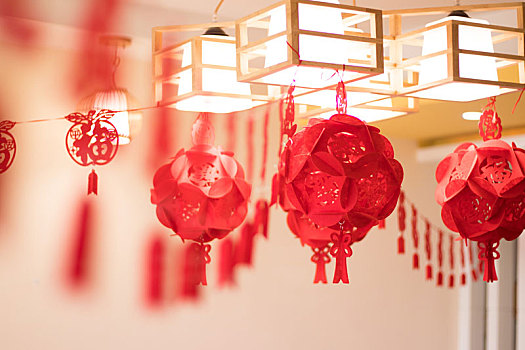 春节喜庆福红色灯笼花球装饰吊灯