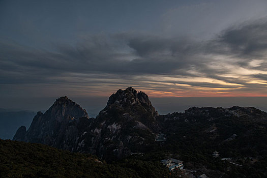 安徽黄山风景区日落风光