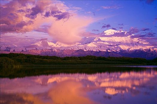 麦金立山,沭浴,晚间,高山辉,积云,德纳里峰国家公园,阿拉斯加
