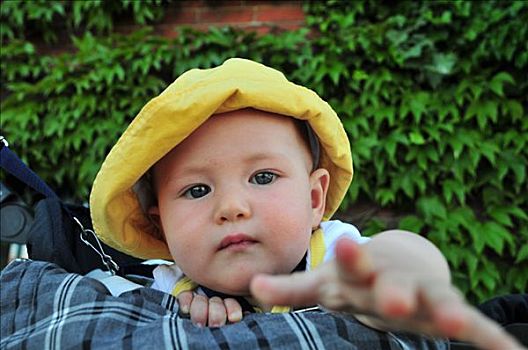 婴儿,8个月,老,戴着,黄色,遮阳帽,摄影