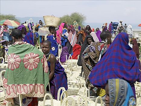 马萨伊人,女人,销售,篮子,叶状体,彩色,露天市场,坦桑尼亚北部