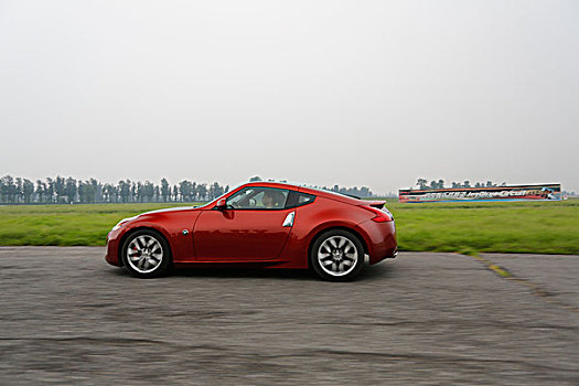 日产370z