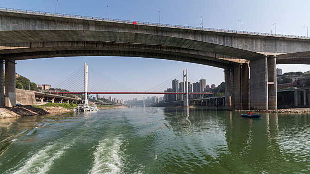 重庆沙坪坝区高家花园嘉陵江大桥和石门大桥