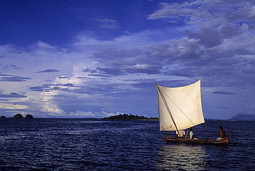 马达加斯加,诺西空巴,舷外支架,航行,独木舟