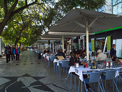葡萄牙里斯本路边咖啡店