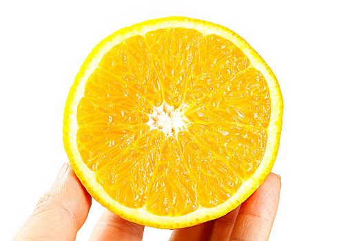 白底上放着新鲜橙子